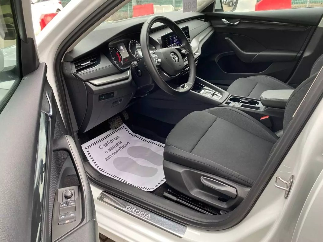 Skoda Octavia 1.4 АКПП, 2021, 17 456 км фото 9