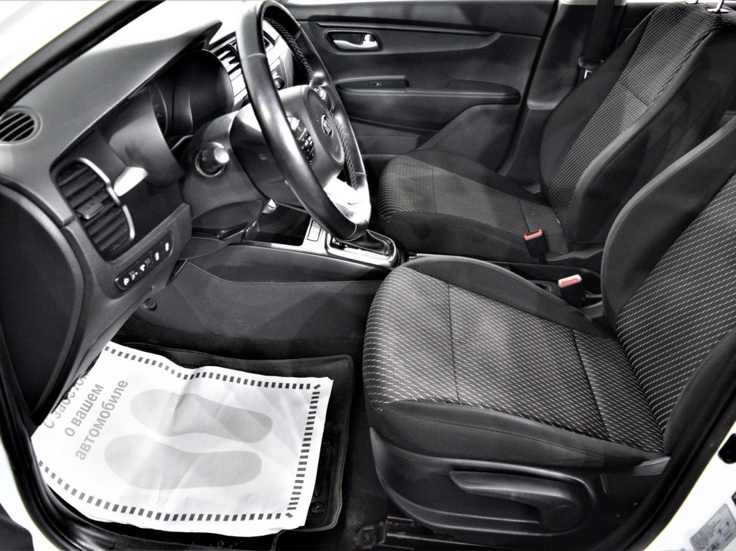 Kia Rio Luxe 1.6 АКПП, 2017, 42 769 км фото 9